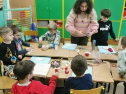 Warsztaty dla klas I-III „Ozdoby bożonarodzeniowe”